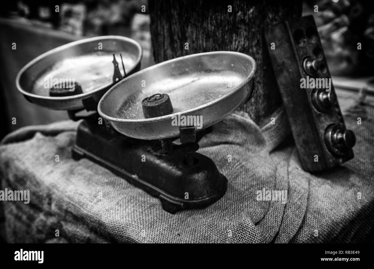 Old weighing scale, tool detail for weighing food Stock Photo Alamy
