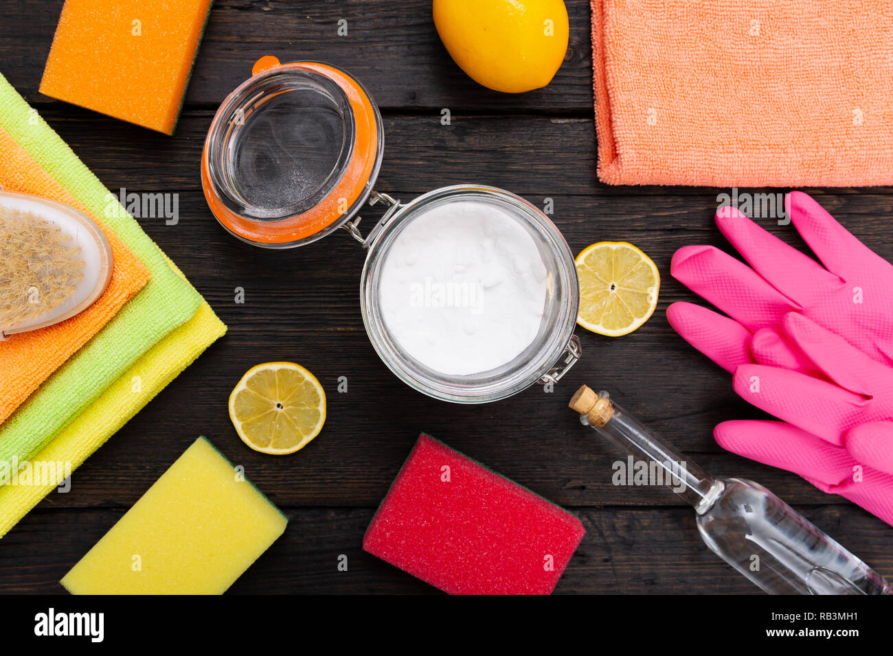 Ecofriendly natural cleaners, cleaning products. Homemade green