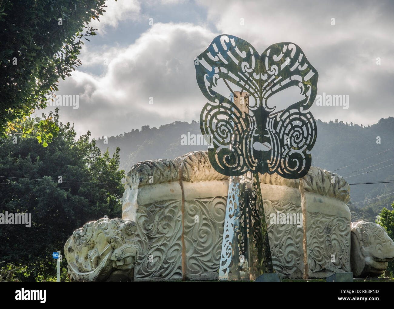 Kings' Mask steel sculpture, based on the moko design of the first and second Maori kings, King Tawhiao and King Potatau, Ngaruawahia, New Zealand Stock Photo