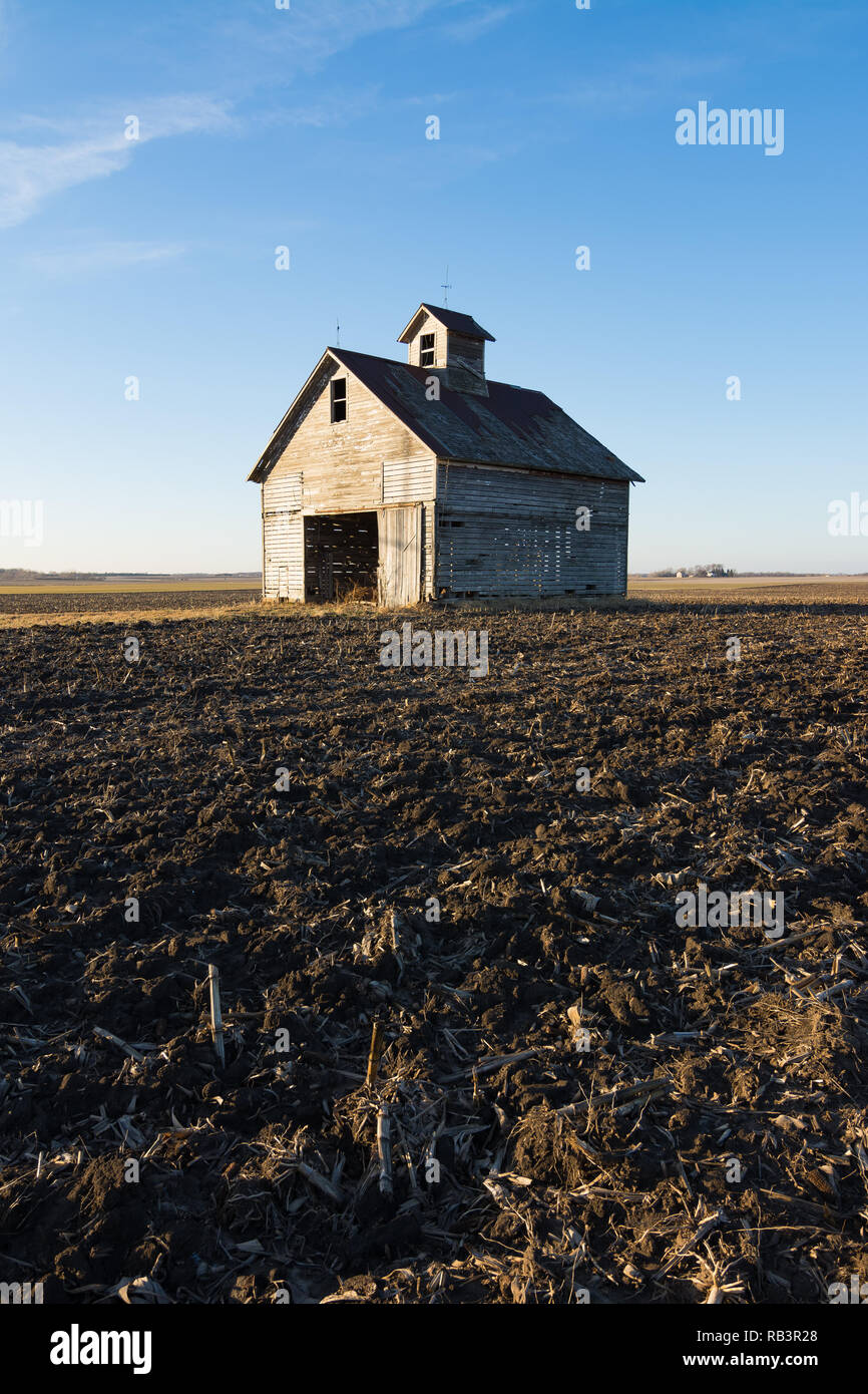 Abandoned farm house on prairie hi-res stock photography and images - Page  4 - Alamy