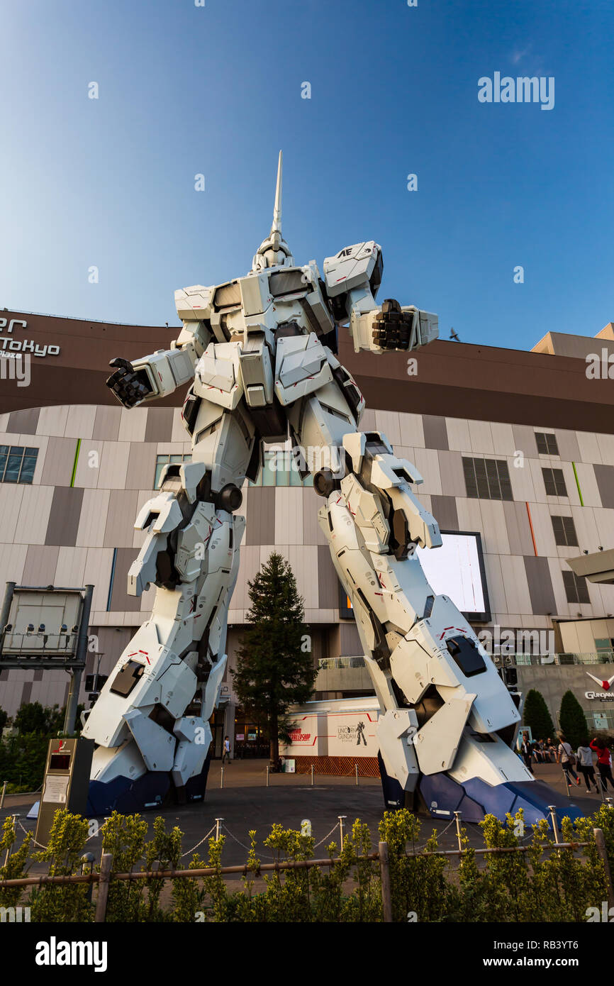 Tokyo, Japan - October 18, 2018: Full-size Mobile suit RX-0 Unicorn Gundam  Performances at Diver City plaza Tokyo from Famous Anime Franchise Robot th  Stock Photo - Alamy