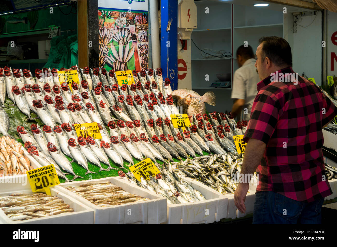 Uskudar Fish Bazaar, Istanbul, Turkey Stock Photo Alamy