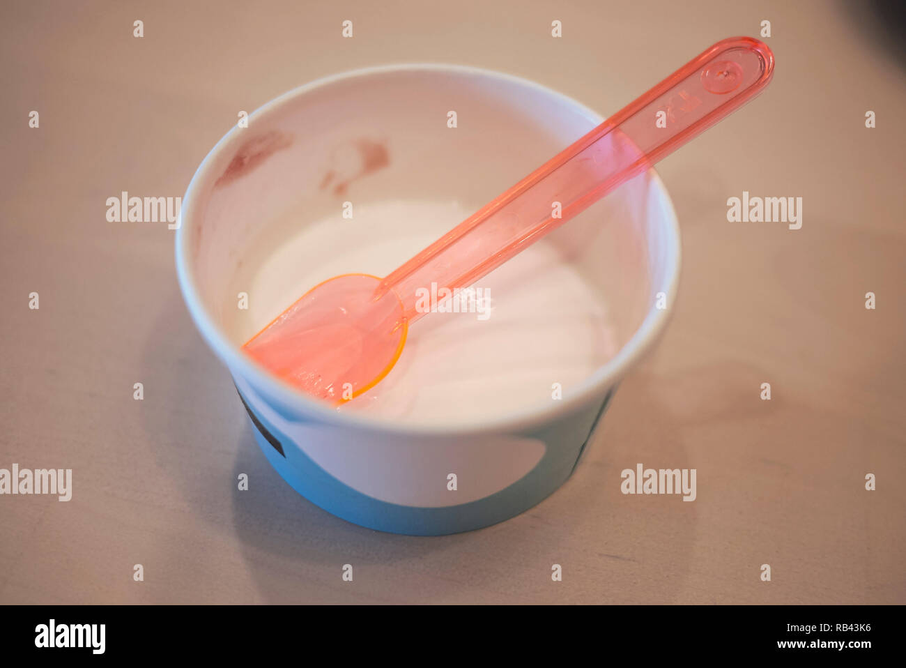 Empty ice cream container hires stock photography and images Alamy