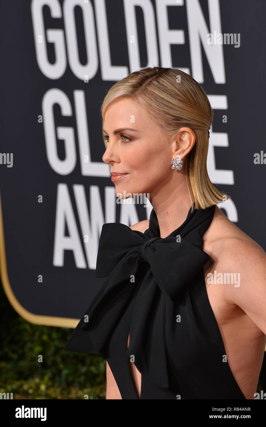 Los Angeles, USA. 06th Jan, 2019. LOS ANGELES, CA. January 06, 2019: Charlize  Theron at the 2019 Golden Globe Awards at the Beverly Hilton Hotel. Picture  Credit: Paul Smith/Alamy Live News Stock Photo - Alamy, image size:865x1390