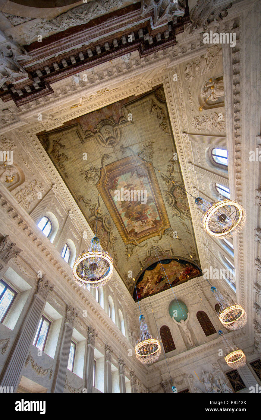 The Netherlands, Amsterdam, Dam Square. Royal Palace. Interior. Burgerzaal or Citizens' Hall. Statue of Atlas carrying the globe. Stock Photo