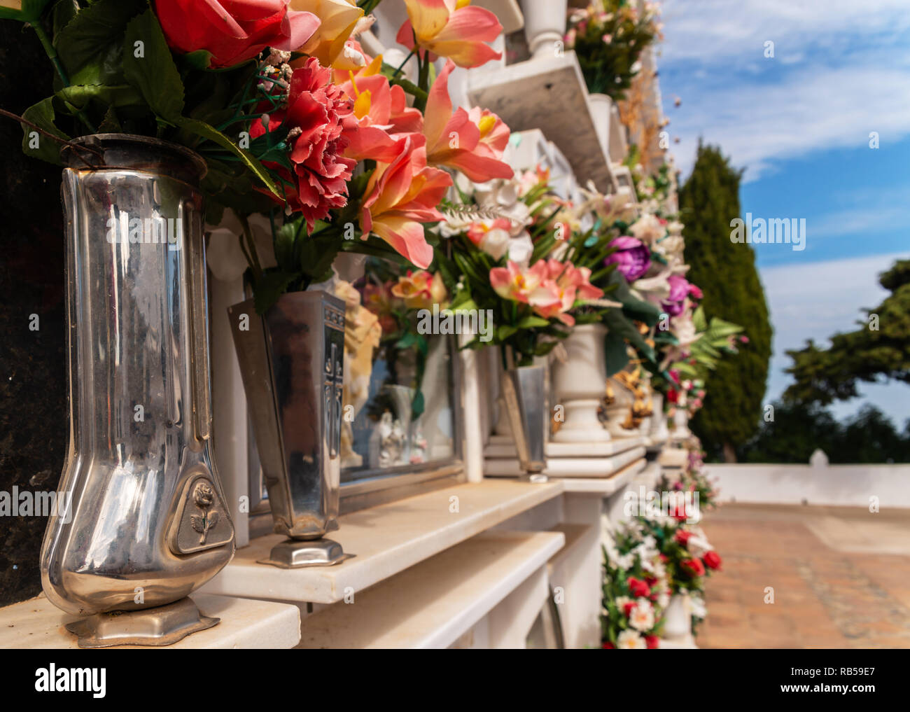 characteristic of the Spanish burial site in the walls, typical graves in the region of