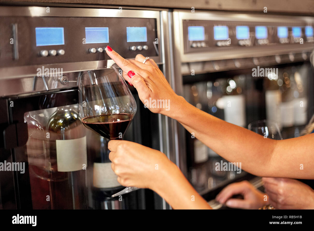 Drink dispenser glass hi-res stock photography and images - Alamy