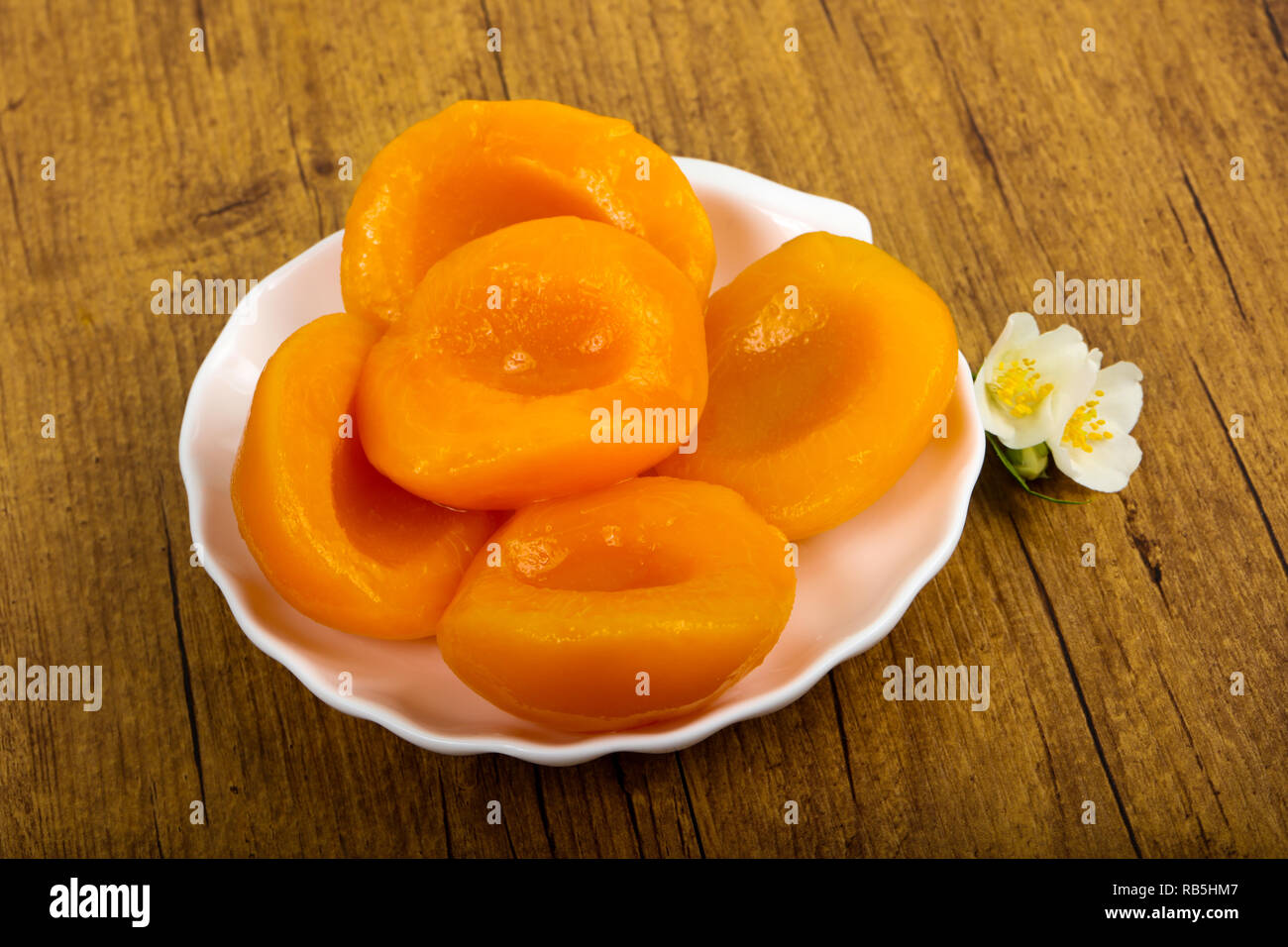 Sweet Canned peaches Stock Photo Alamy