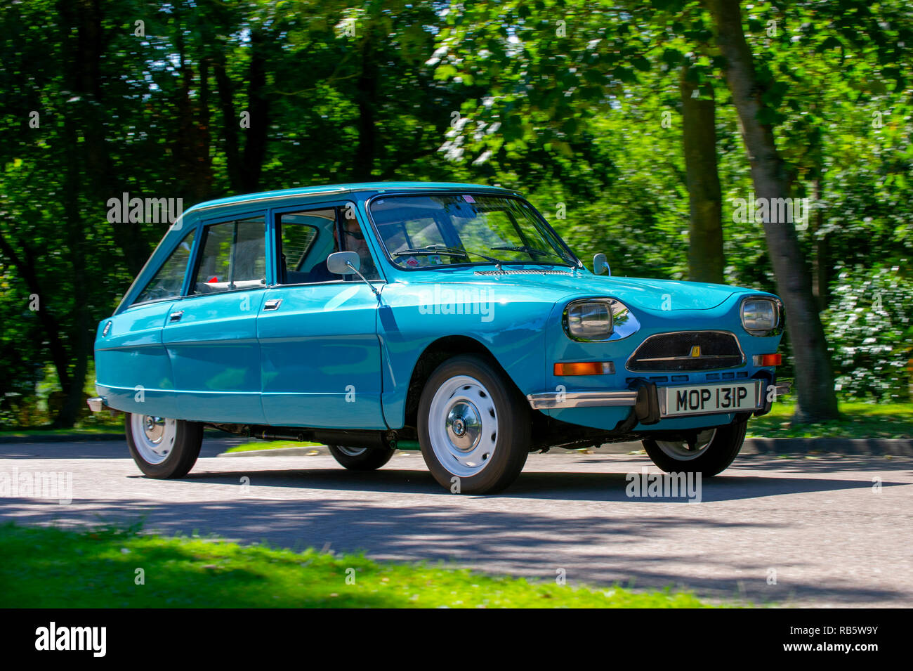 ami AMI PARIS Logo-Embroidered Cotton-Blend Jersey Zip-Up Hoodie for