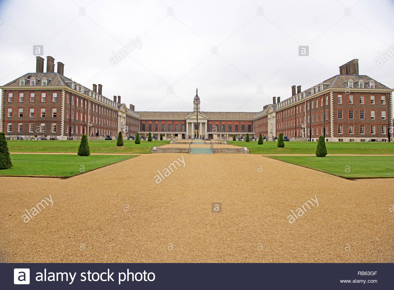 At Chelsea Barracks Stock Photos & At Chelsea Barracks Stock Images Alamy