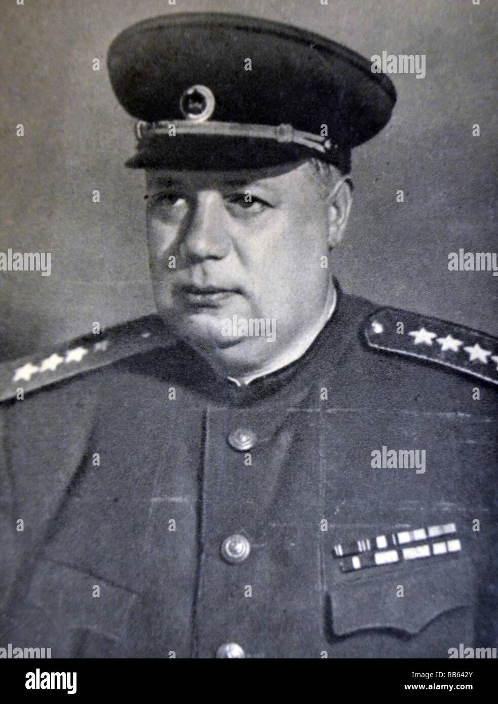 Фёдор иванович толбухин. Маршалы победы толбухин. Маршала федора толбухина. Маршал толбухин. Маршала федора толбухина.