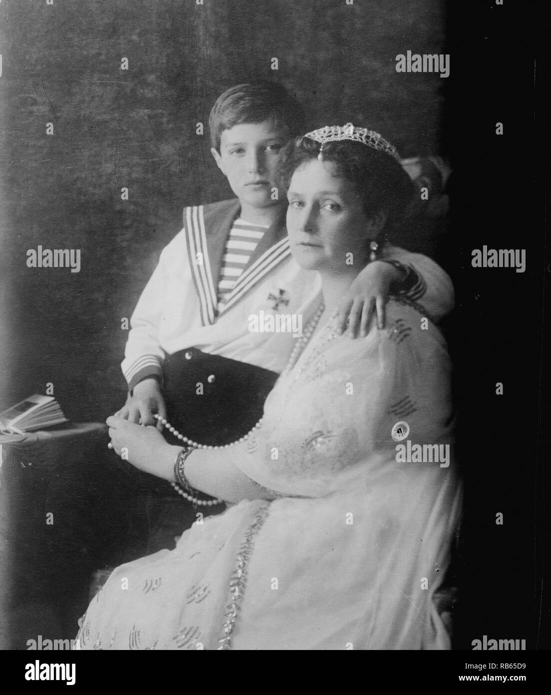 Alexandra Feodorovna Romanova (1872-1918), Empress consort of Russia and spouse of Nicholas II, with her son Alexei Nikolayevich, Tsarevich of Russia (1904-1918) Stock Photo