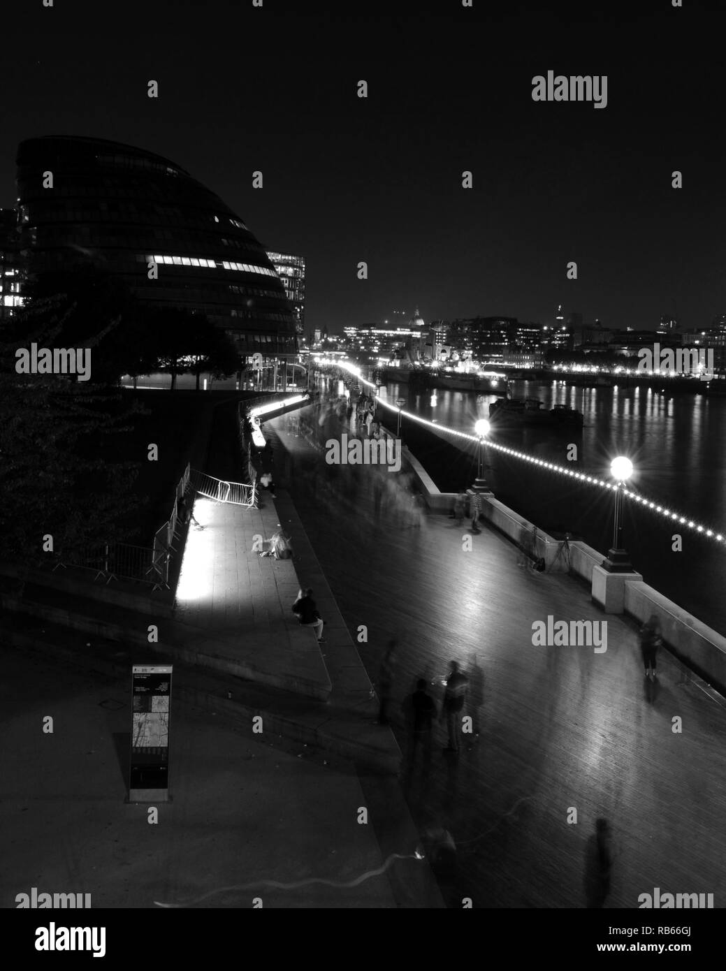 Southbank Promenade and City Hall from Tower Bridge, London, UK. Stock Photo