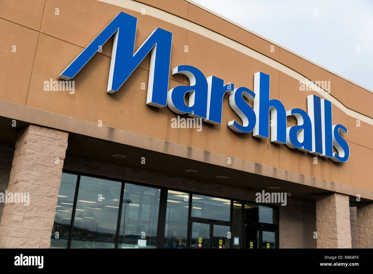 A logo sign outside of a Marshalls retail store in Wilkes-Barre, Pennsylvania, on December 30, 2018. Stock Photo