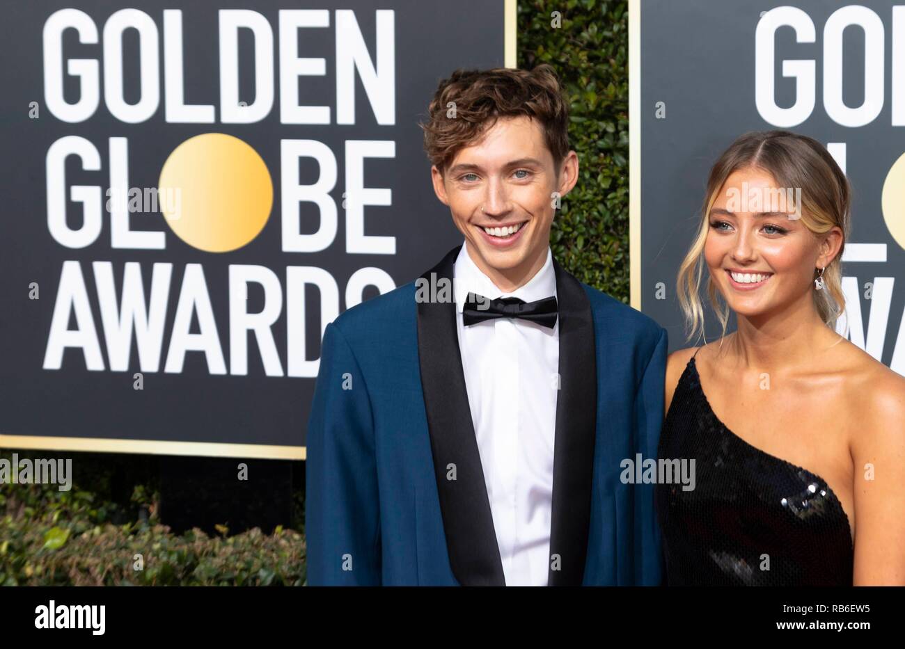 Troye Sivan (l) and Sage Mellet attend the 76th Annual Golden Globe Awards, Golden Globes, at Hotel Beverly Hilton in Beverly Hills, Los Angeles, USA, on 06 January 2019. | usage worldwide Stock Photo