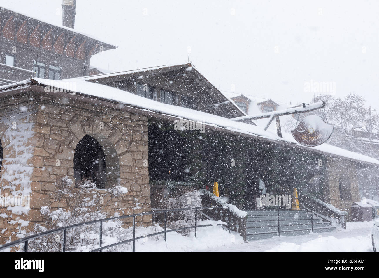 Heavy snow falls at the El Tovar hotel in Grand Canyon Village, USA. Stock Photo