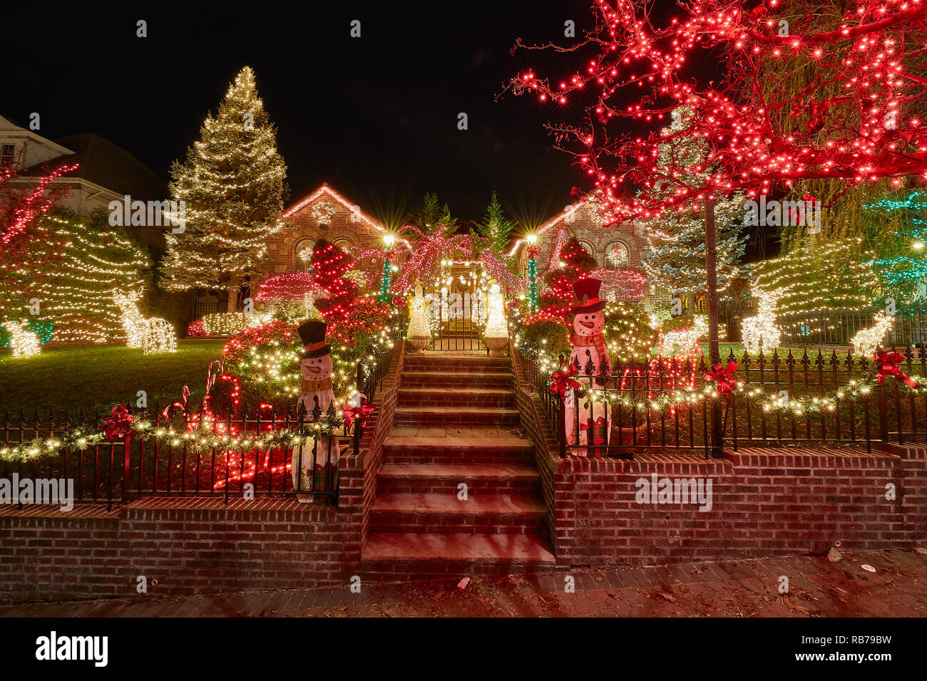 Christmas Houses Decorated For The 2018 Holiday Season In Dyker