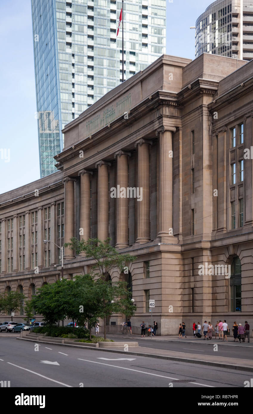 Toronto's Union Station designed by Ross and Macdonald in the Beaux-Art style along Front Street W. City of Toronto, Ontario, Canada. Stock Photo