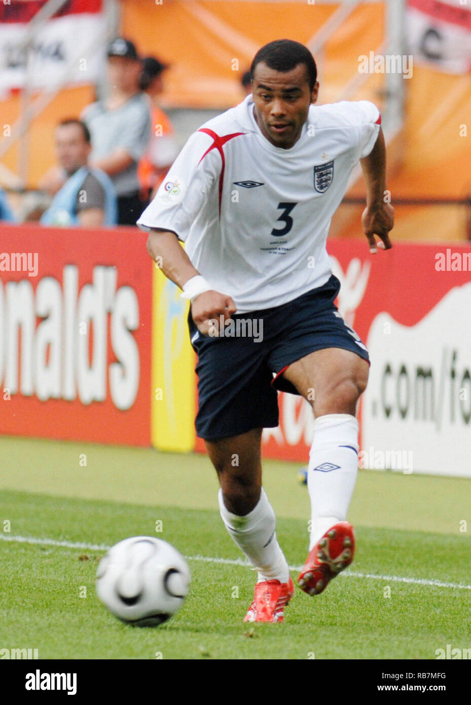 Franken-Stadion Nuremberg Germany, 15.06.2006 , FIFA World Cup 2006 match 19, England  vs Trinidad & Tobago ---  Ashley Cole (ENG) Stock Photo