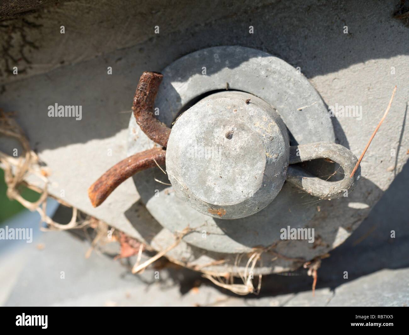 Open split pin as safety part in holeaxe swing joint. Beam joint with