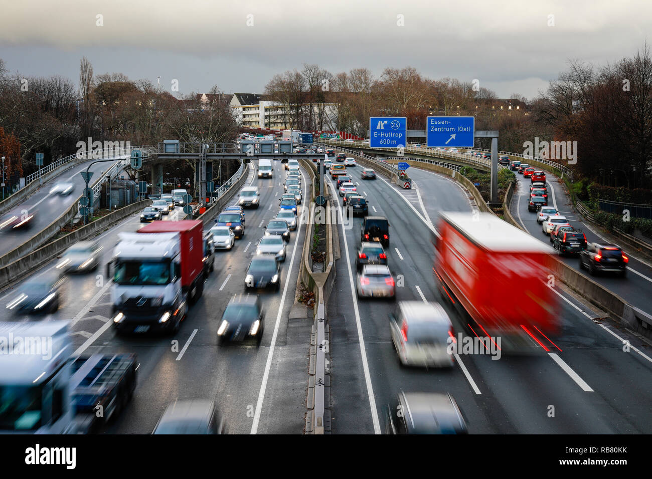 Essen, North Rhine-Westphalia, Ruhr area, Germany - Blue environmental zone, motorway A40 at the evening traffic in the city centre of Essen, here on  Stock Photo