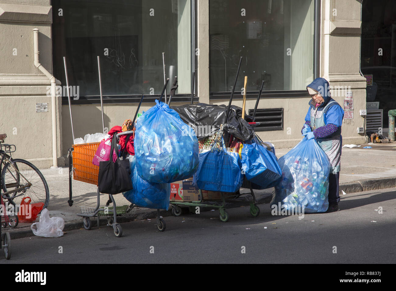 Deposit collector hires stock photography and images Alamy