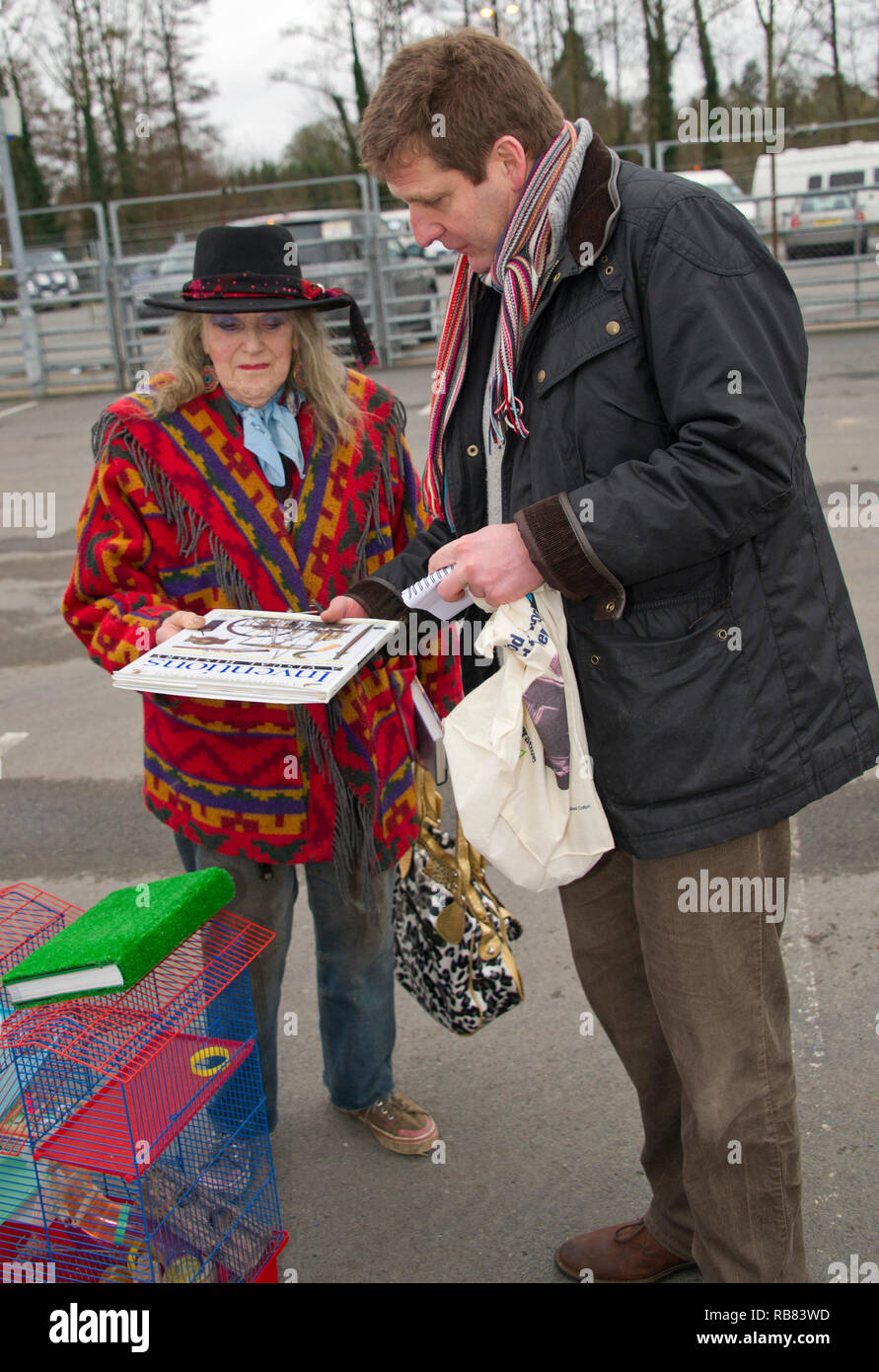 Car boot sunday hires stock photography and images Alamy