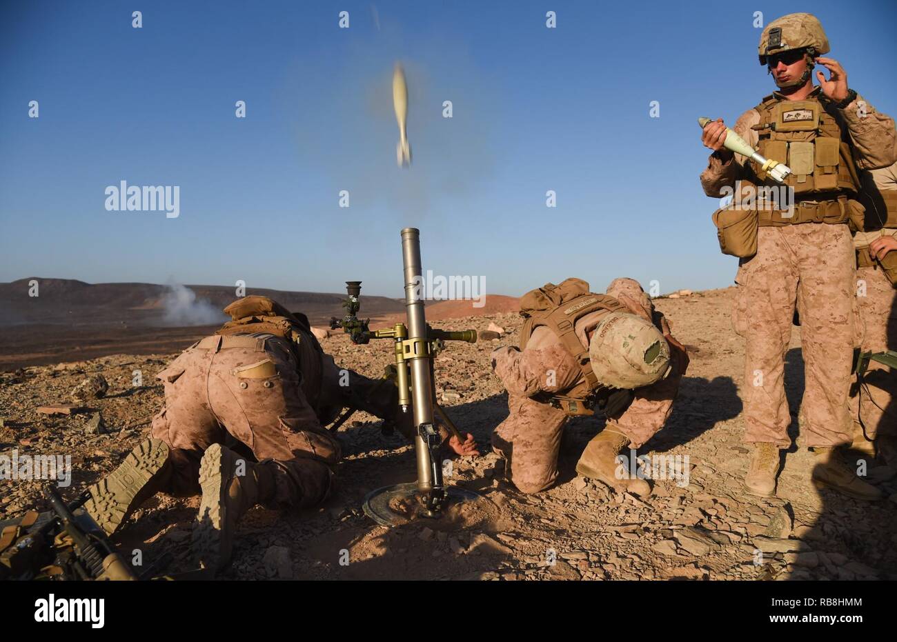 M224 60mm lightweight mortar system hi-res stock photography and images -  Alamy