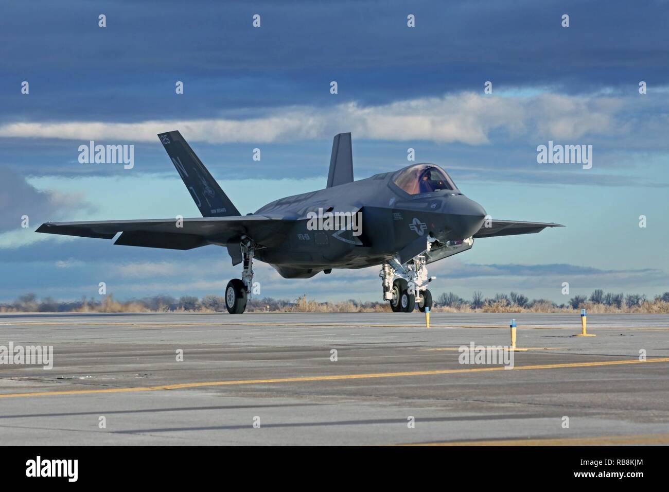 FALLON, Nev.(December 16, 2016) An F-35C Lightning II, attached to the ...