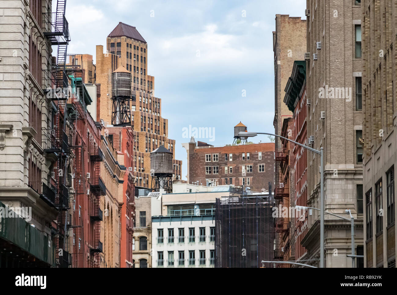 Old buildings in tribeca hi-res stock photography and images - Alamy