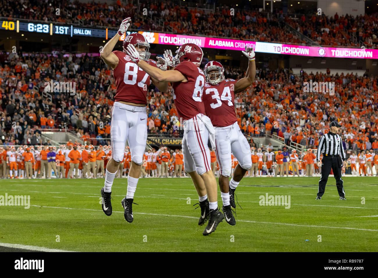 Santa Clara, California, USA. 7th Jan, 2019. Alabama Crimson Tide tight end HALE HENTGES (84) celebrates after catching a pass for a touchdown in the College Football Playoff National Championship game between the Clemson Tigers and the Alabama Crimson Tide at Levi's Stadium. Credit: Adam Lacy/ZUMA Wire/Alamy Live News Stock Photo