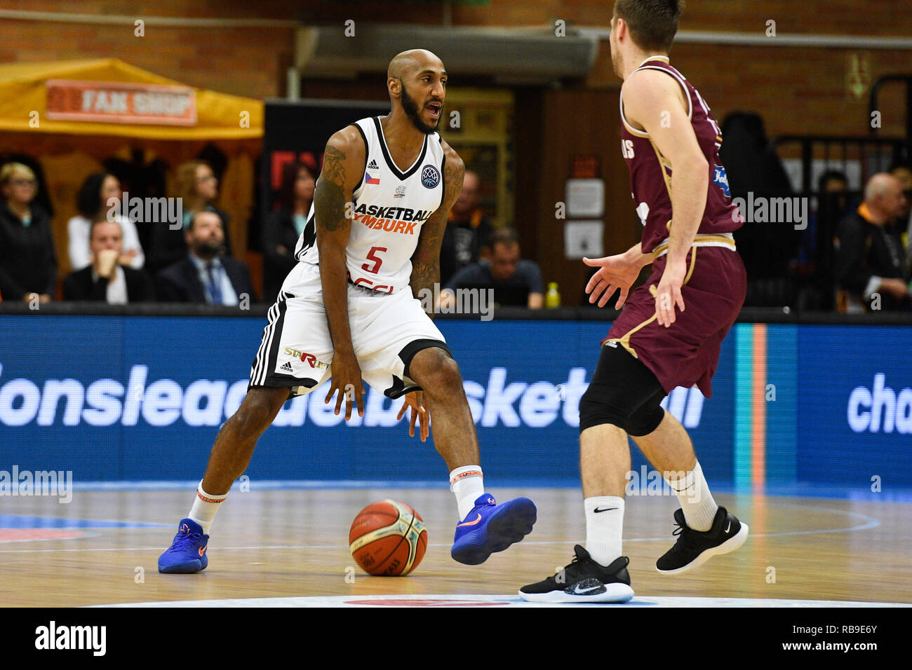 Nymburk, Czech Republic. 08th Jan, 2019. From left BRACEY WRIGHT of Nymburk and SIMAS JASAITIS of Panevezys in action during Men's basketball Champions League, 10th round, Group C match Lietkabelis Panevezys of Lithuania vs. Czech CEZ Basketball Nymburk in Nymburk, Czech Republic, January 8, 2019. Credit: Michal Kamaryt/CTK Photo/Alamy Live News Stock Photo