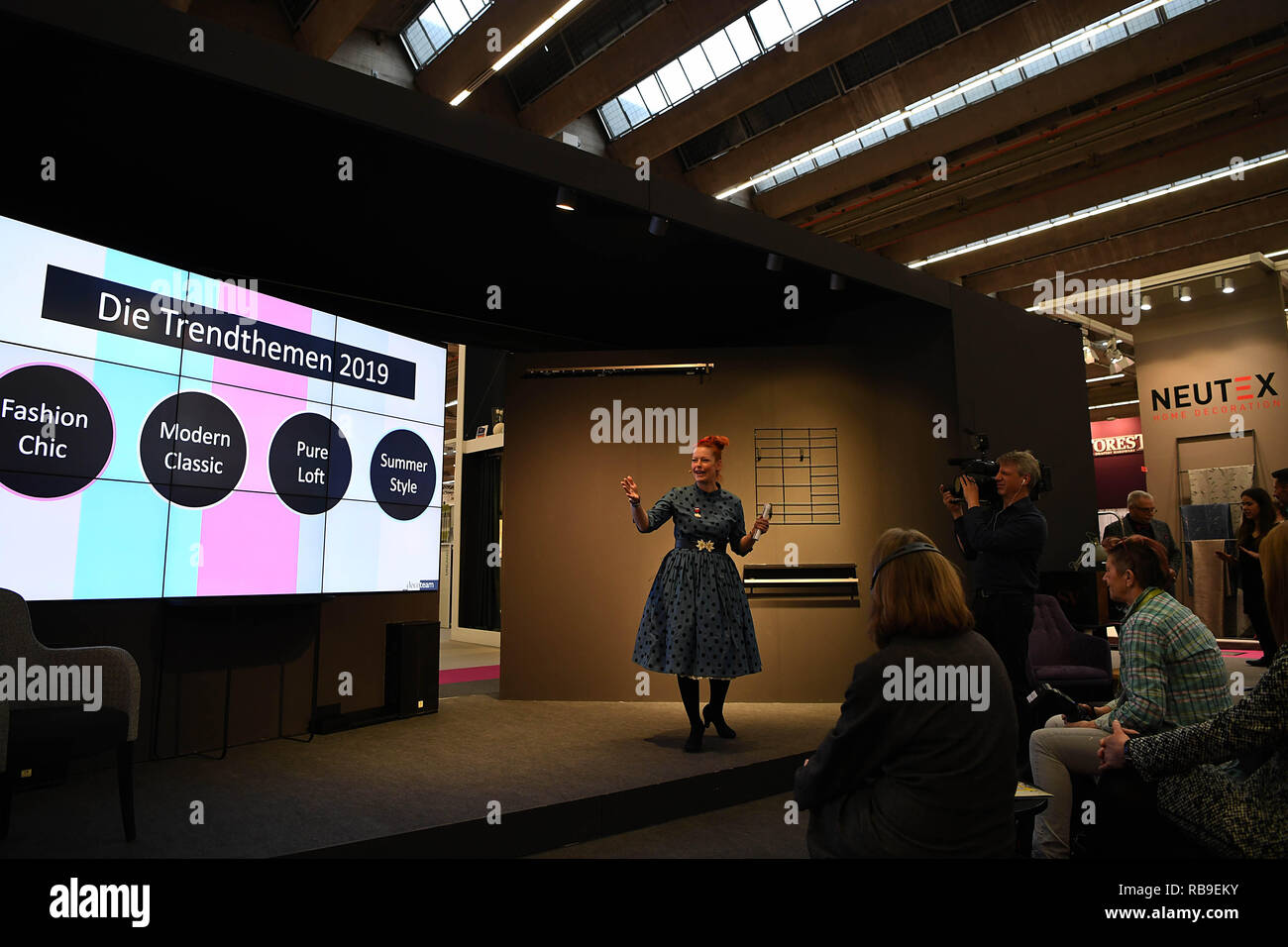 Frankfurt, Germany. 8th Jan, 2019. A staff member from a German leading textile supplier gives a presentation on the trends of textile business during Heimtextil in Frankfurt, Germany, on Jan. 8, 2019. The World's largest international trade fair for home and contract textiles, namely Heimtextil, kicked off Tuesday in Frankfurt. Credit: Lu Yang/Xinhua/Alamy Live News Stock Photo