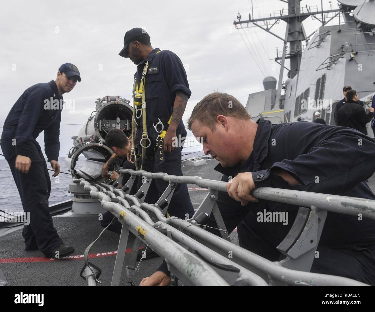 Mark 32 Surface Vessel Torpedo Tubes High Resolution Stock Photography And Images Alamy