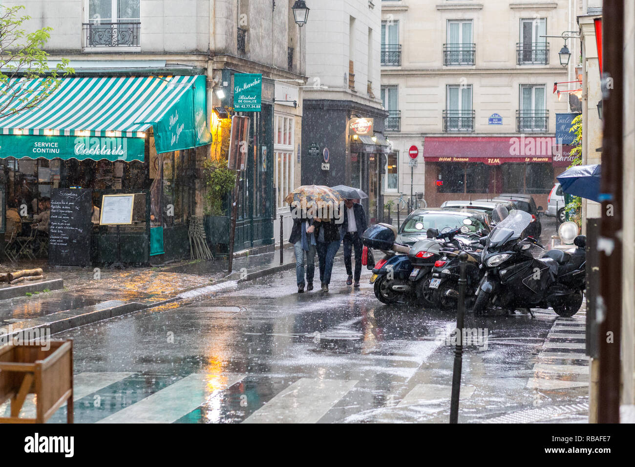 Paris Street In Rainy Weather High Resolution Stock Photography And Images Alamy