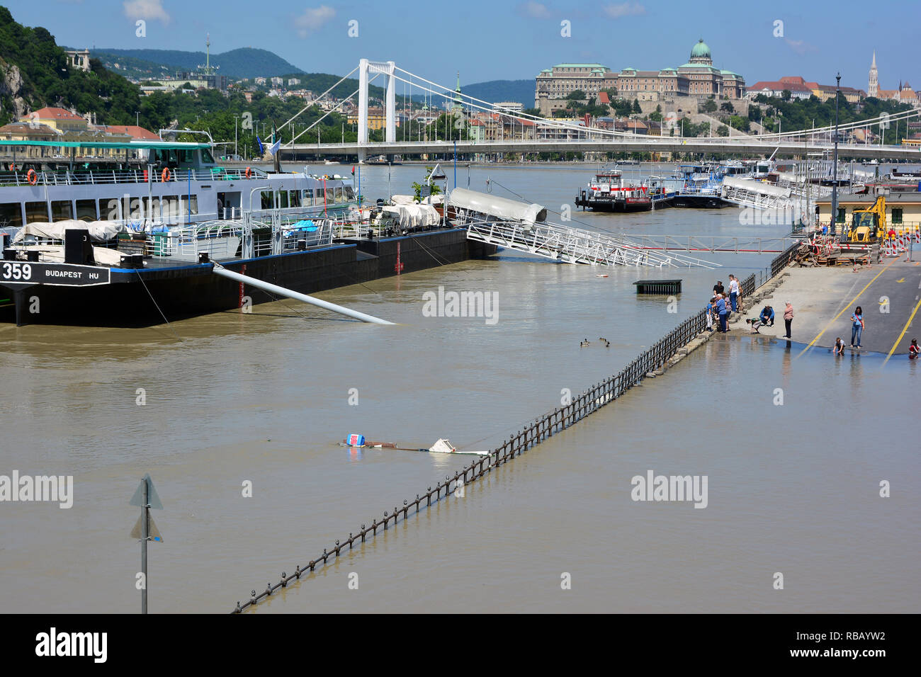 Danube river Flood in Budapest, Hungary. Arviz a Dunan Budapesten Stock Photo Alamy