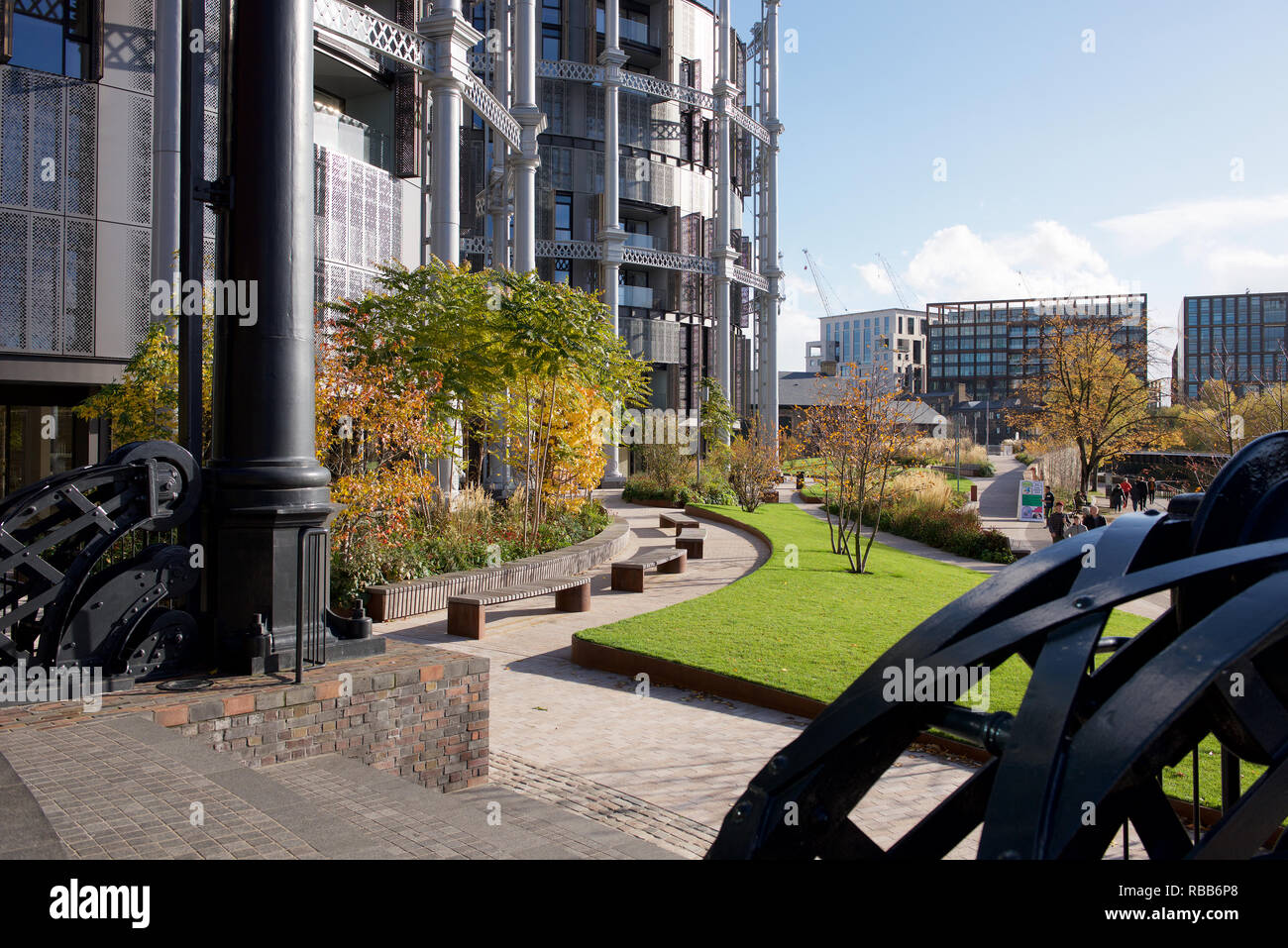 Gasholders redesigned into apartments near Regent's Canal in London