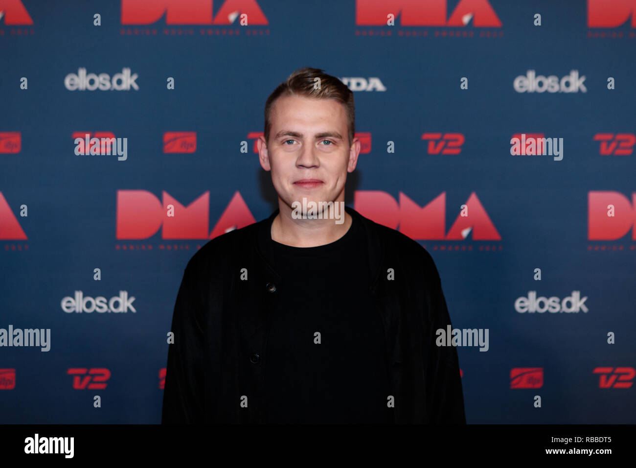 Denmark, Copenhagen - November 11, 2017. The Danish music producer and DK  Martin Jensen arrives at the Danish Music Awards 2017 in Copenhagen. (Photo  credit: Gonzales Photo - Per Lange). EXCLUDING DENMARK Stock Photo - Alamy