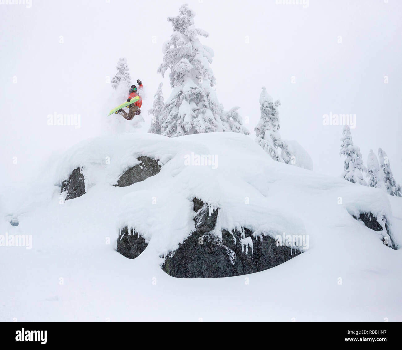 Dropping rocks hi-res stock photography and images - Alamy