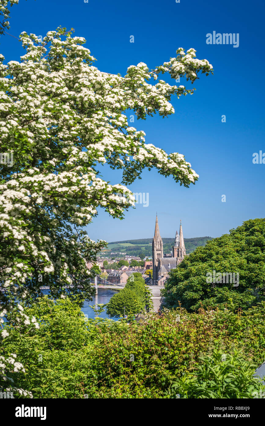 The River Ness and the Free Church of Scotland and the Old High Church in Inverness, Scotland, United Kingdom, Europe. Stock Photo
