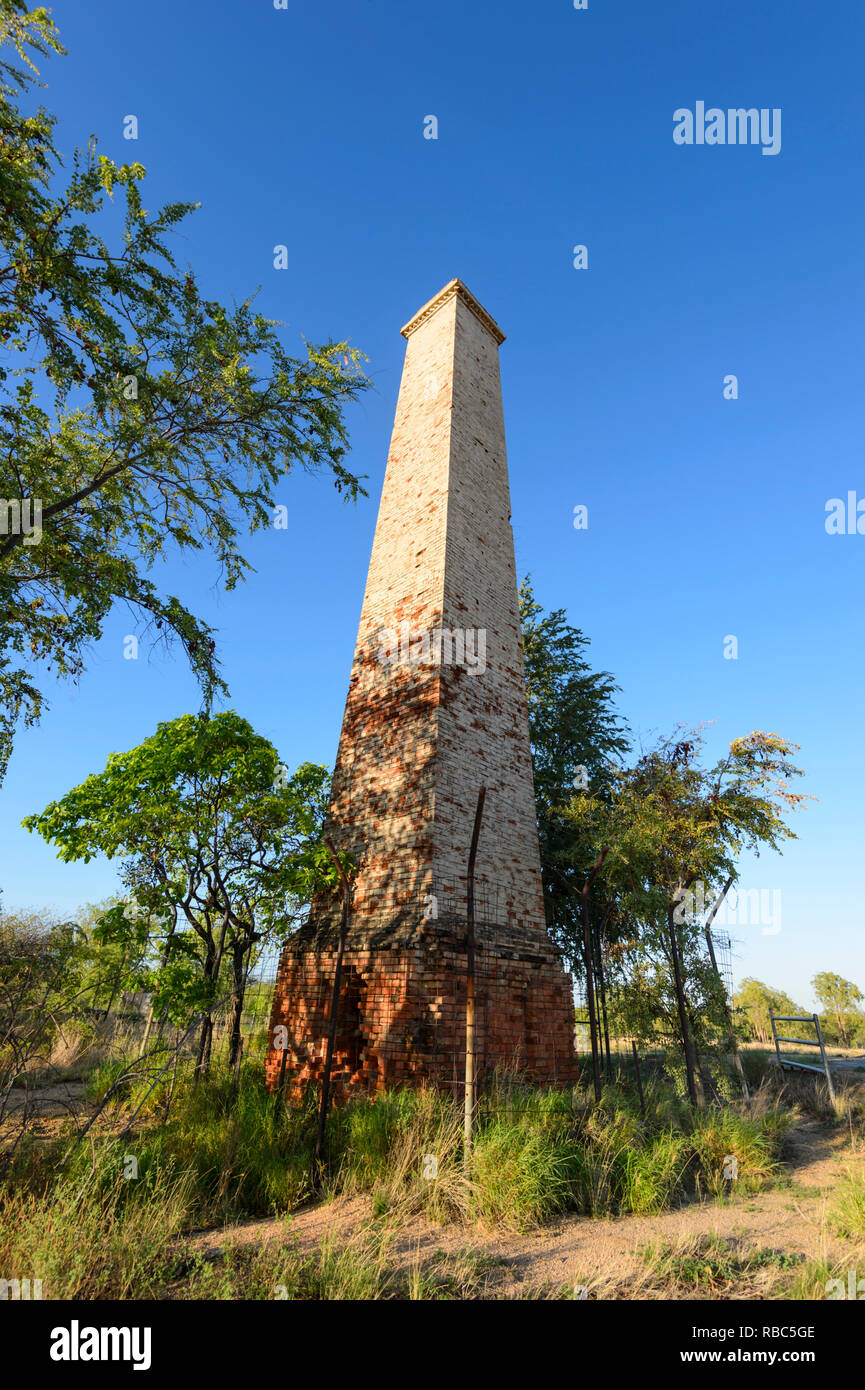 Old chimney from the Cumberland battery used for gold mining, near Georgetown, Savannah Way, Queensland, QLD, Australia Stock Photo