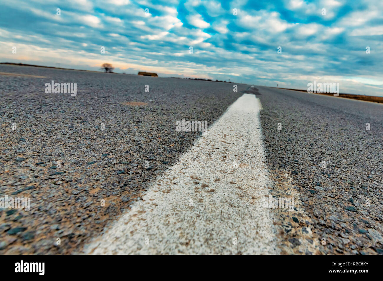 Empty road day hi-res stock photography and images - Alamy