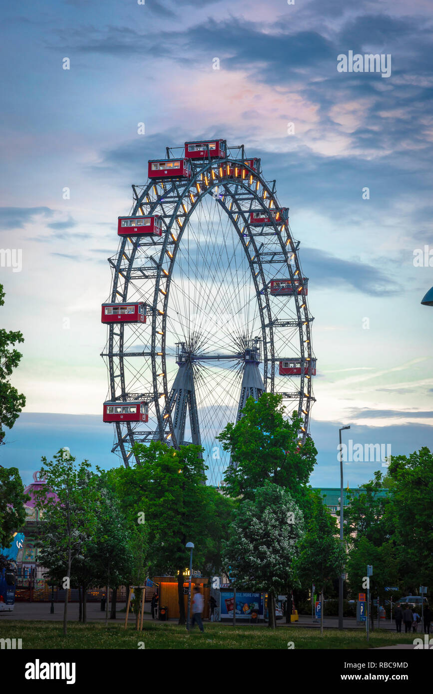 Ferris wheel Vienna, view at dusk of the Riesenrad ferris wheel (famously featured in the 1949 film The Third Man) in the Prater park in Vienna, Wien. Stock Photo