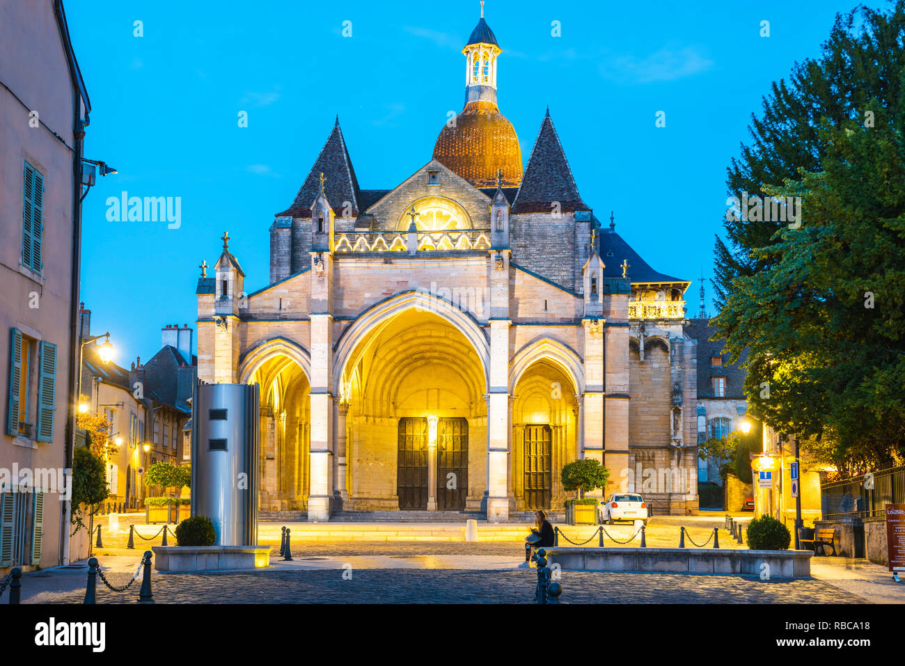 France, Bourgogne-Franche-Comte, Burgundy, Cote-d'Or, Beaune. Notre Dame de Beaune basilica. Stock Photo