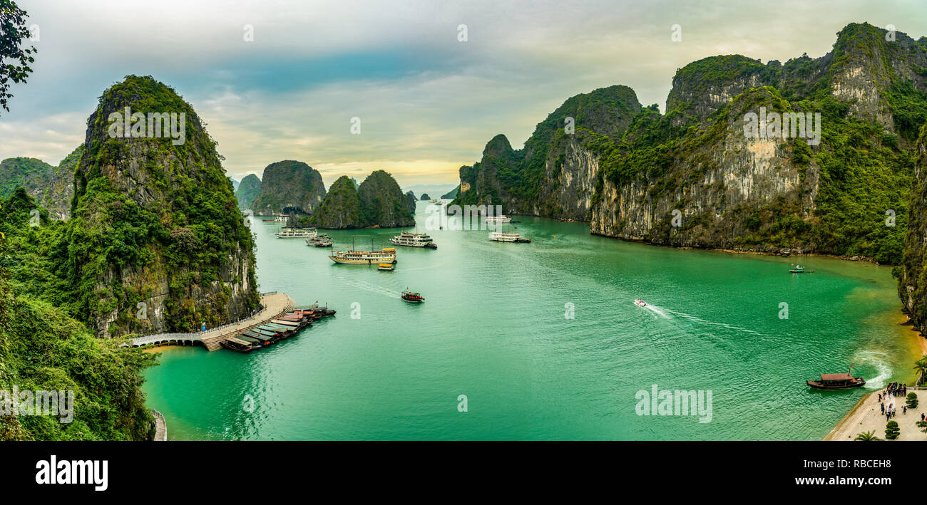 Sot Cave Bay in Ha Long Bay Stock Photo Alamy