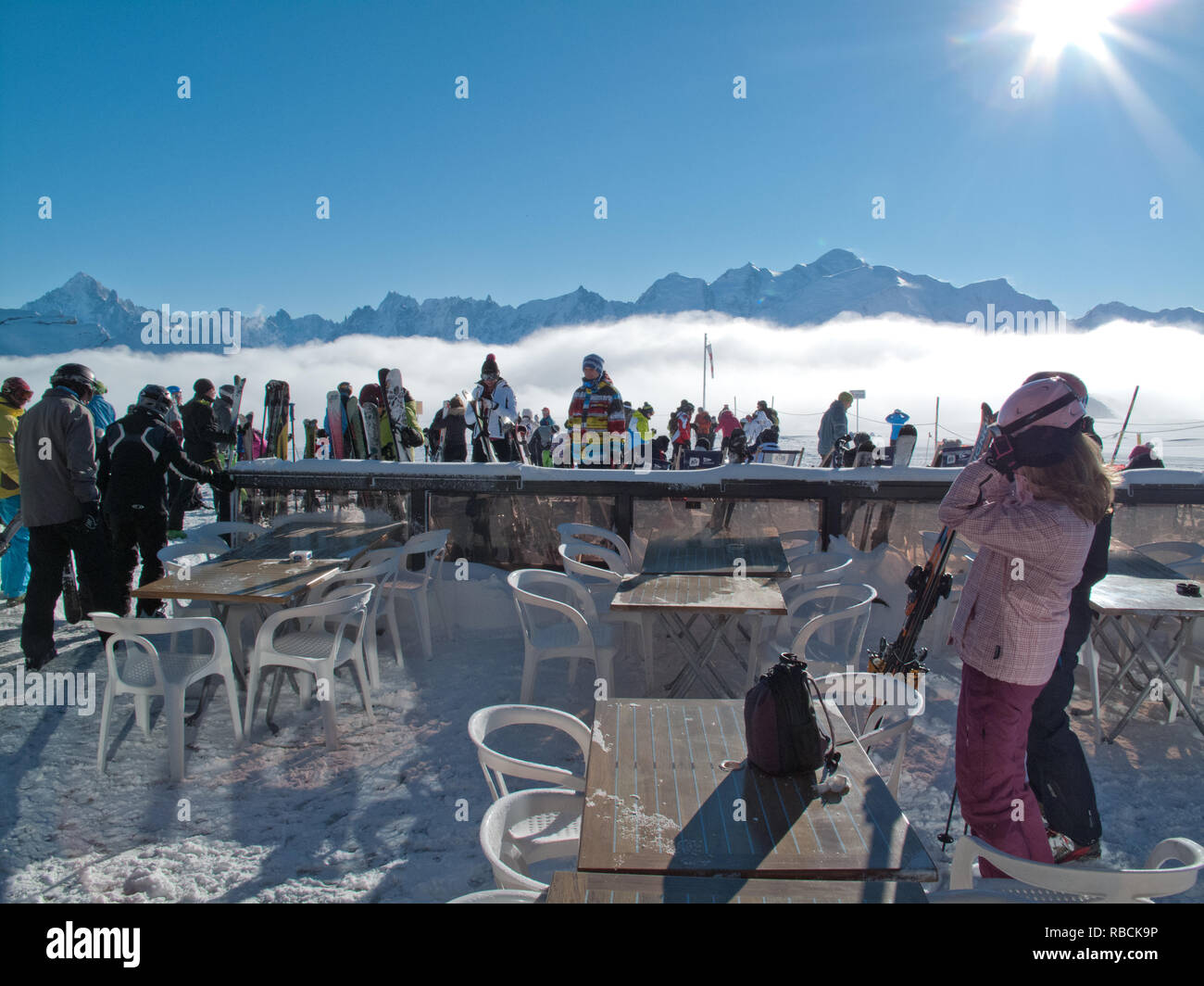 Piste marker sign hi-res stock photography and images - Alamy