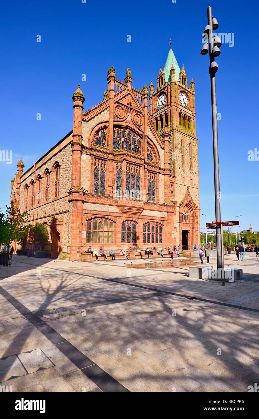 Northern Ireland, County Derry, The Guild Hall, view from the city’s Guild Hall Square. Stock Photo