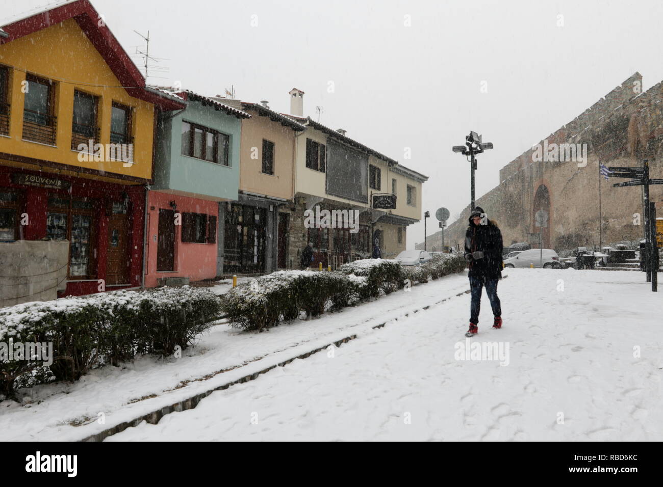 Thessaloniki, Greece. 9 January 2019.   Bad weather affects Greece.  A new low pressure weather system dubbed "Ypatia" is affecting Greece, bringing more snowfall and strong winds. "Ypatia"  has reached the northern and western parts of Greece on Wednesday morning,  and  is expected to reach the rest of the country by afternoon.  Credit : Orhan Tsolak / Alamy Live News Stock Photo
