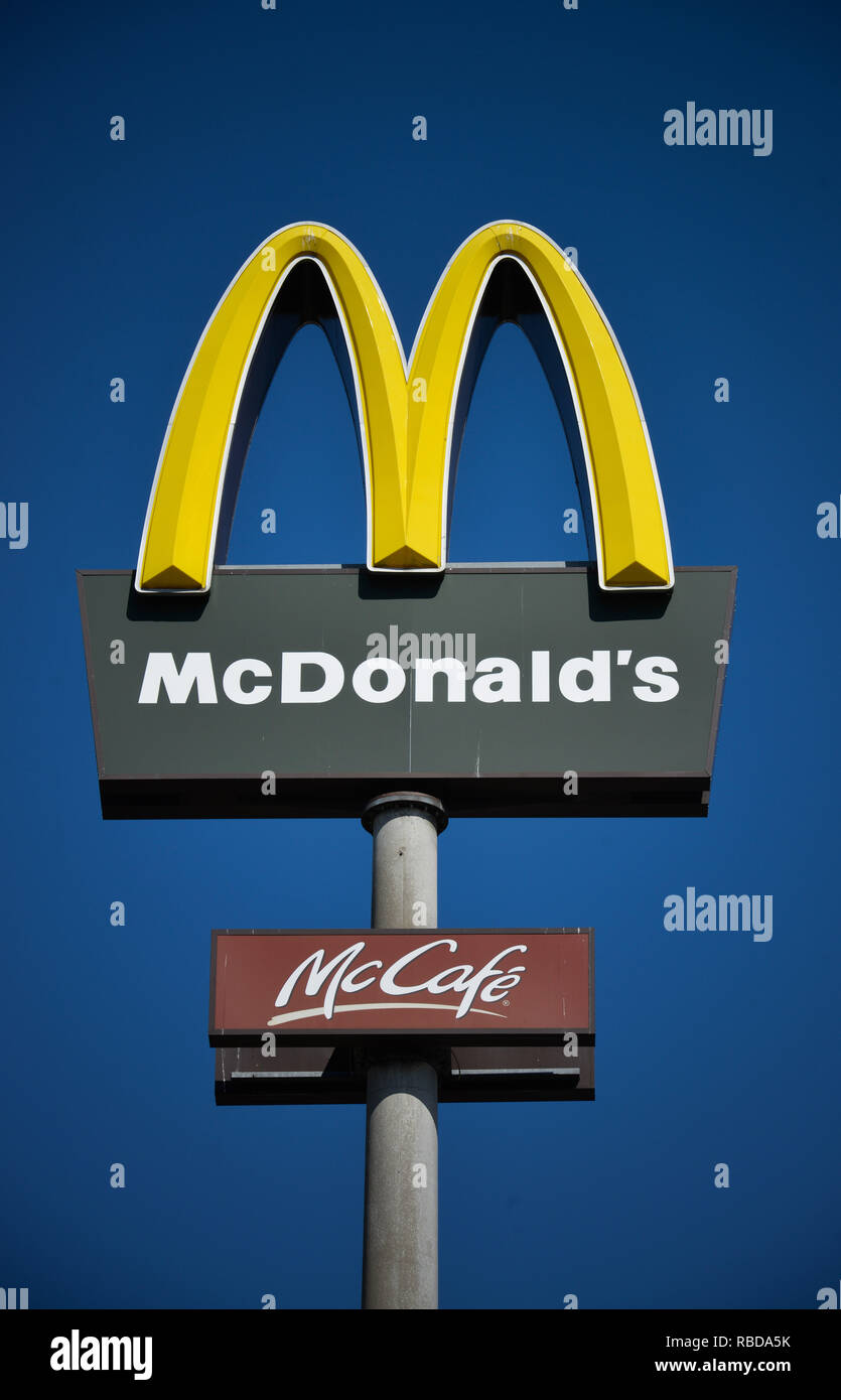 Sign Mcdonald Beauty S Mountain Berlin Germany Sign Mcdonald