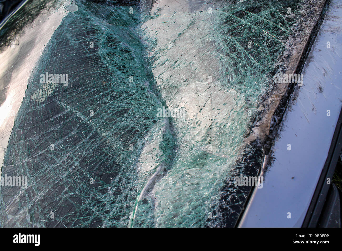 Car Crash; Smashed Windscreen / Roof Damage / Bodywork Damage / Wing